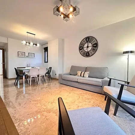 Apartamento Amplio Y Lujoso Con Vistas