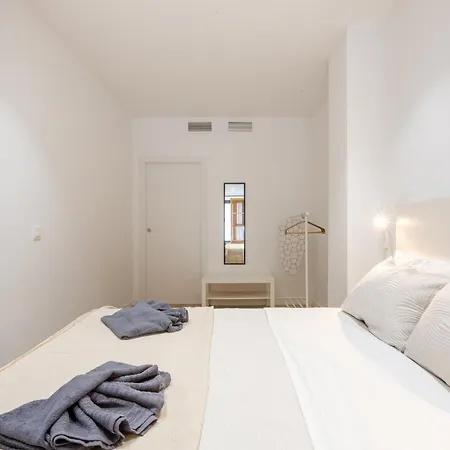 Nuevo Piso Cerca De Universidad Y Playa * ולנסיה