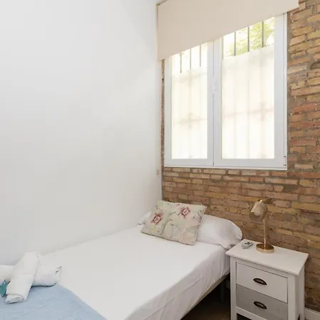 Apartman Guestready - Lovely Flat By University *