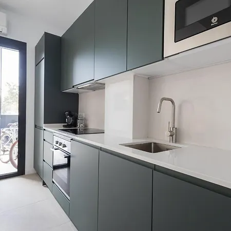 Florit Flats - Stylish Ceramic With Free Bicycles By The Joaquin Sorolla Station