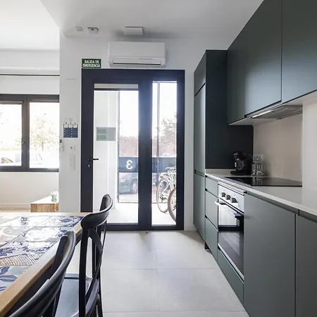 Florit Flats - Stylish Ceramic With Free Bicycles By The Joaquin Sorolla Station Lägenhet