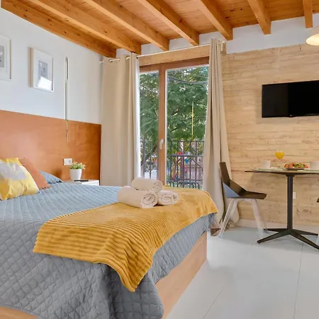 De Diseno En La Plaza Del Carmen F1 *