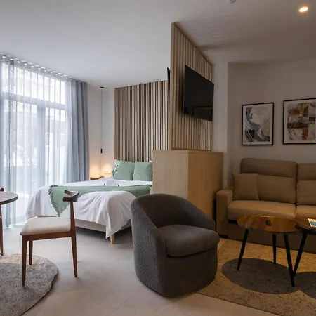 Dorm4you Arena Standar Junior Hotel apartamentowy