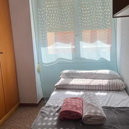 Apartamento Compartido - Estadi Ciutat De -estadio Arena Calle Santiago Rusinol Homestay