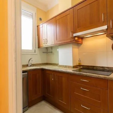 Sleeps 6 Fast Wi-fi 2 Bathrooms *