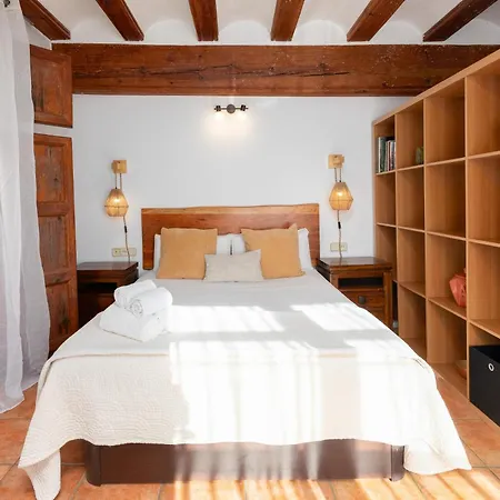 Travel Habitat Plaza Del Pilar. *