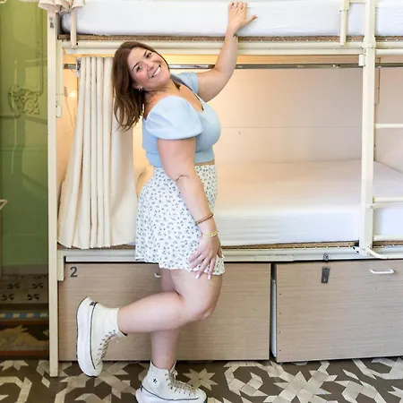 אכסניה River *