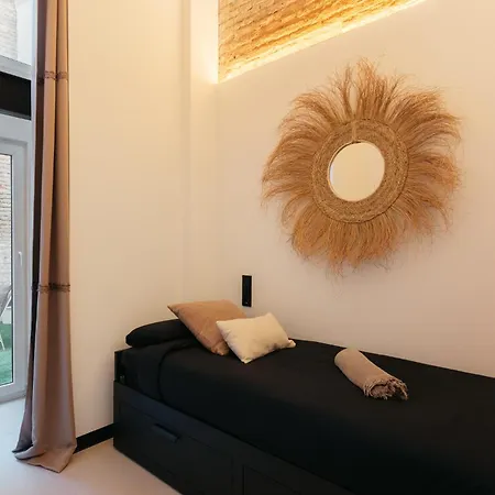 Lovely Exclusivity In Center * Valenza