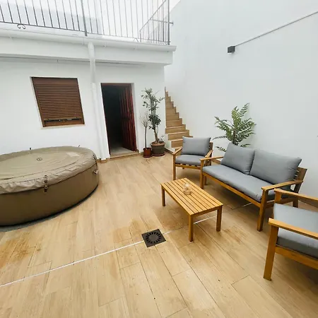 Dream Big With Jacuzzi And Terrace In Ruzafa Apartment Valencia