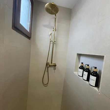 Dream Big With Jacuzzi And Terrace In Ruzafa Apartment Valencia