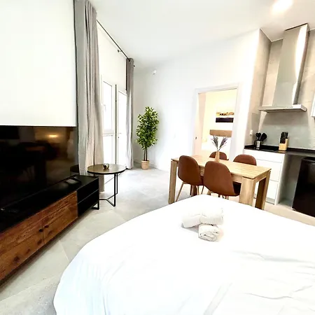 Strategic - Unlock Valencia's Best Kept Secret Apartament *