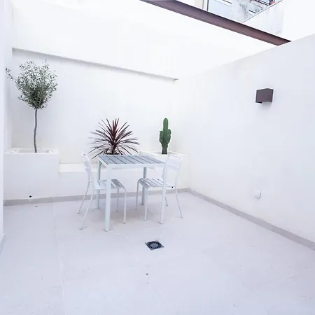 Yard Patraix By Concept Flats Гостевой дом 4*