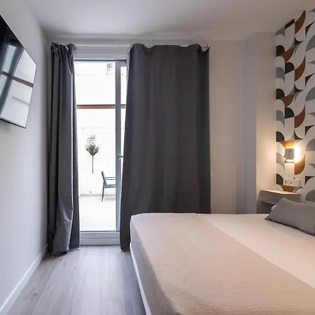 Yard Patraix By Concept Flats Гостевой дом 4*