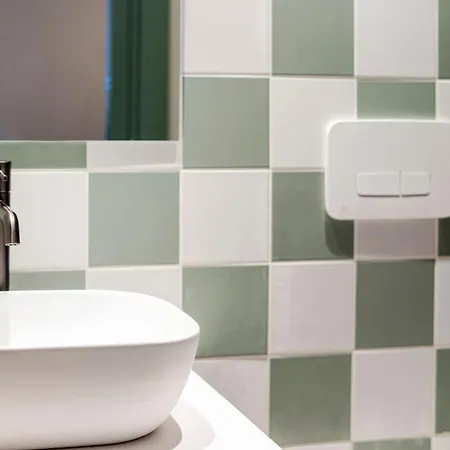 Vlc Host - Reina 168 Valencia