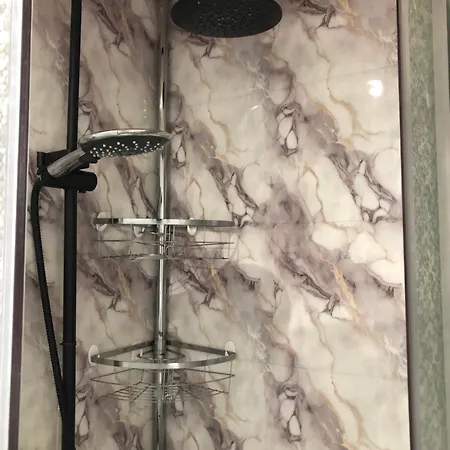 Dos Puerto En Piso Compartido * 瓦伦西亚