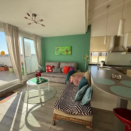 Petite Penthouse With The Sunniest Terrace In * Valenza