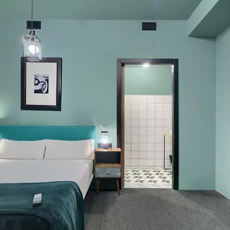 Hografic Hotel 2*