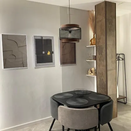 Amplio Estudio En Valencia