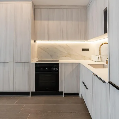 Deluxe - Ciudad De Artes