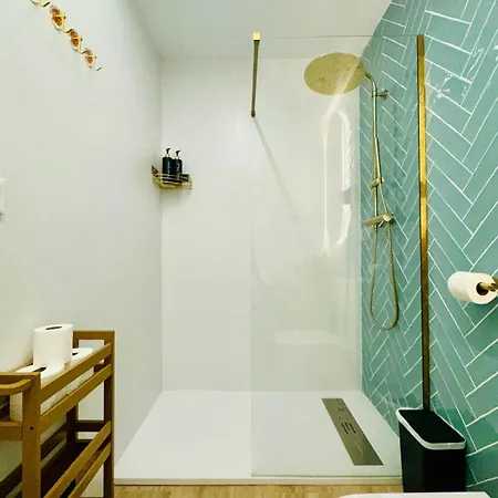 Апартаменты Bright & Stylish Flat Close To Center