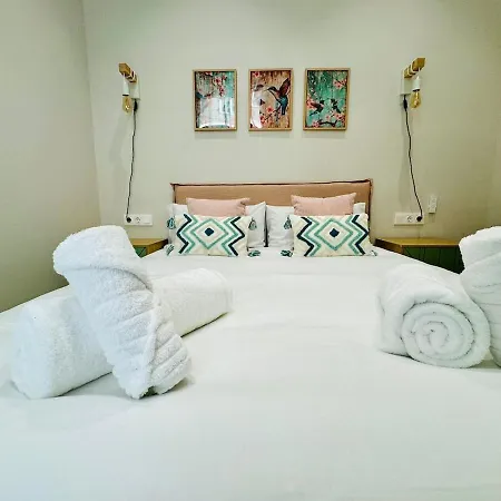 Bright & Stylish Flat Close To Center Апартаменты *