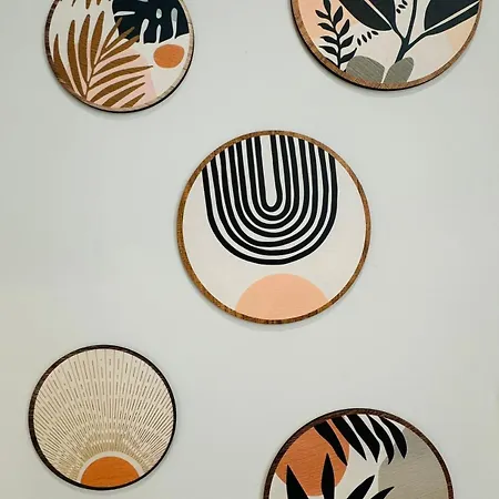 Bright & Stylish Flat Close To Center *