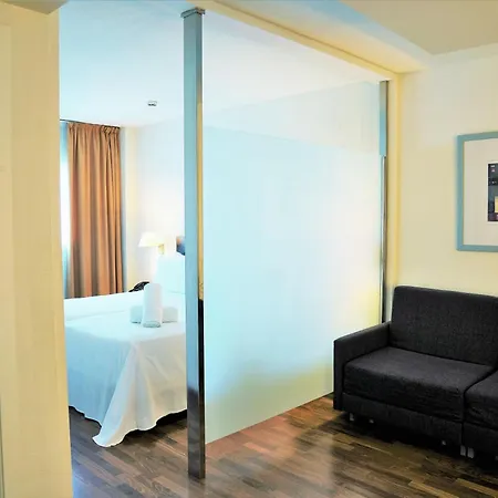 Hotell Port Feria Valencia
