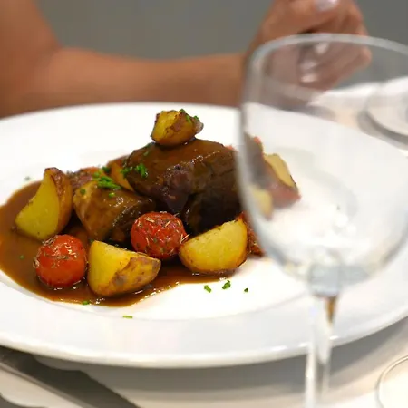 Port Feria מלון 4*