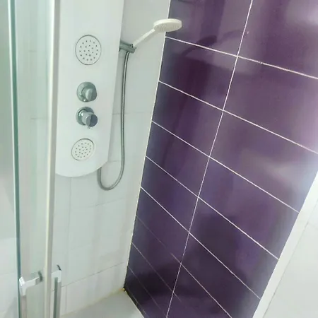 Avenue Alloggio in famiglia