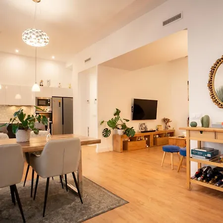 Con Terraza Y Bano Privado Y Comodidades Compartidas * 瓦伦西亚