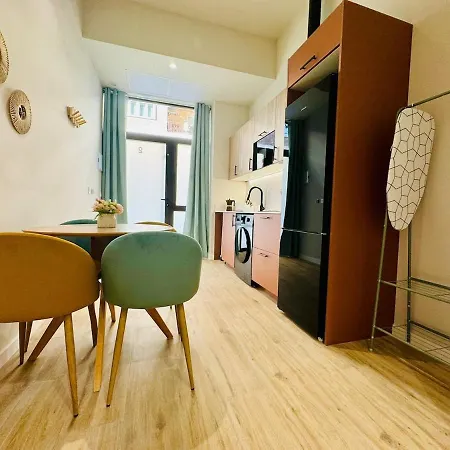 Design & Style Close To Center Apartment