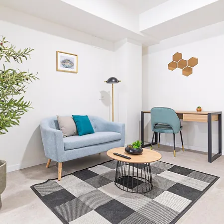 Ag7 Loft Espaciosos Estudios Con Terraza Cercanos Al Metro Zona Ayora Appartement