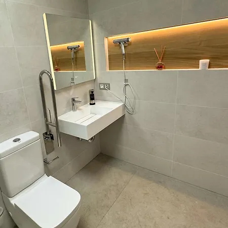 Centrico Cerca De Torres De Serrano Y Viveros Apartament *