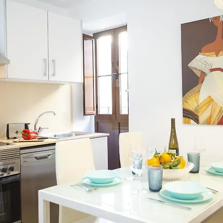 Singularstays Center *