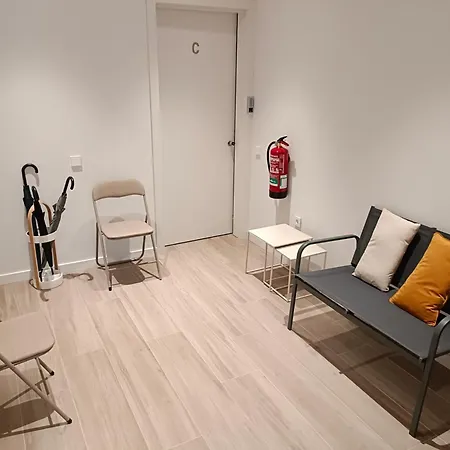 Гостевой дом Yard Patraix By Concept Flats