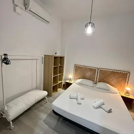 Luminoso Familiar Y Patio Privado *