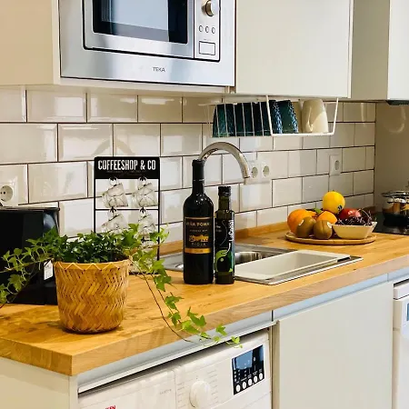 Apartment Beautiful Modern Loft 1km From The Sea In *