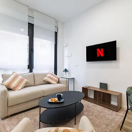 Moderno Loft Reformado, Smart Tv, Ac, Beach, 3pax