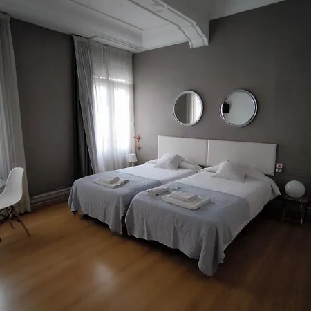 7 Moons Bed & Breakfast Valencia