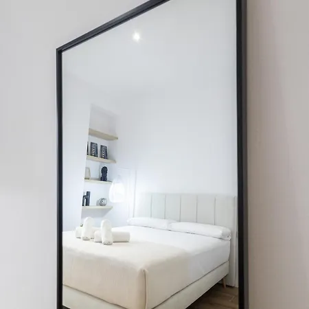 Lola By Concept Flats Apart Otel