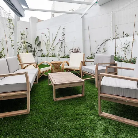 Lola By Concept Flats Apart Otel Valensiya