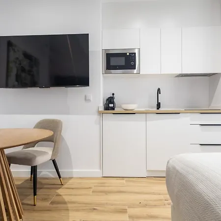 Lola By Concept Flats Apart Otel Valensiya