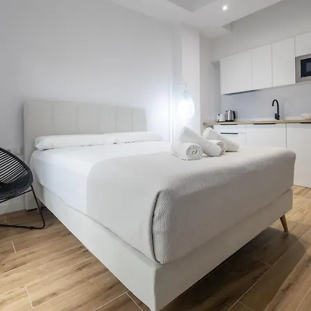 Lola By Concept Flats Apart Otel