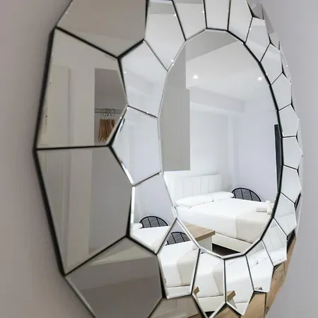 Lola By Concept Flats Apart Otel Valensiya