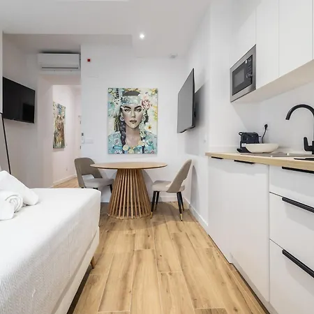 Lola By Concept Flats