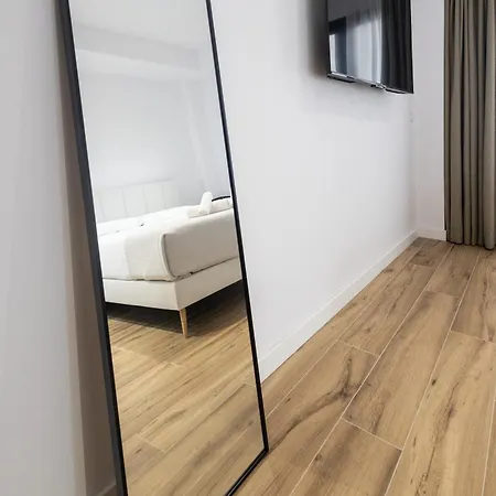 Lola By Concept Flats Apart Otel 4*