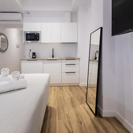 Apart Otel Lola By Concept Flats 4*