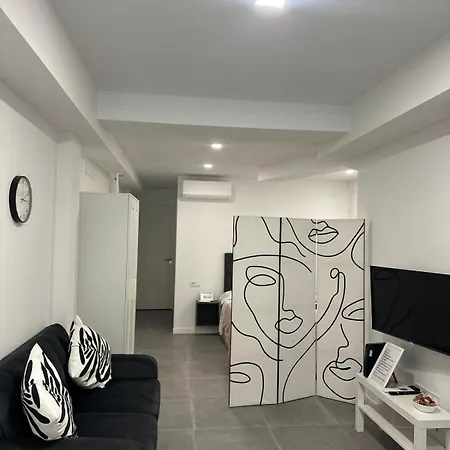 Alojamiento,hospedaje Centrico En * ולנסיה