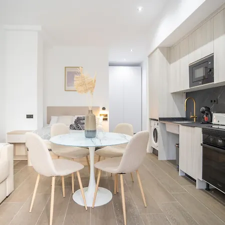 Banofi Flats - Exclusiva, Junto Al Roig Arena 公寓