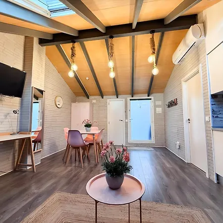Loft Independiente Con Piscina Compartida En Centro De *